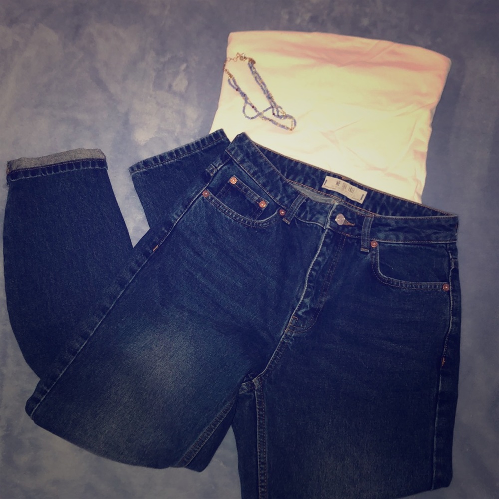 Free people High waisted Mom jeans!!